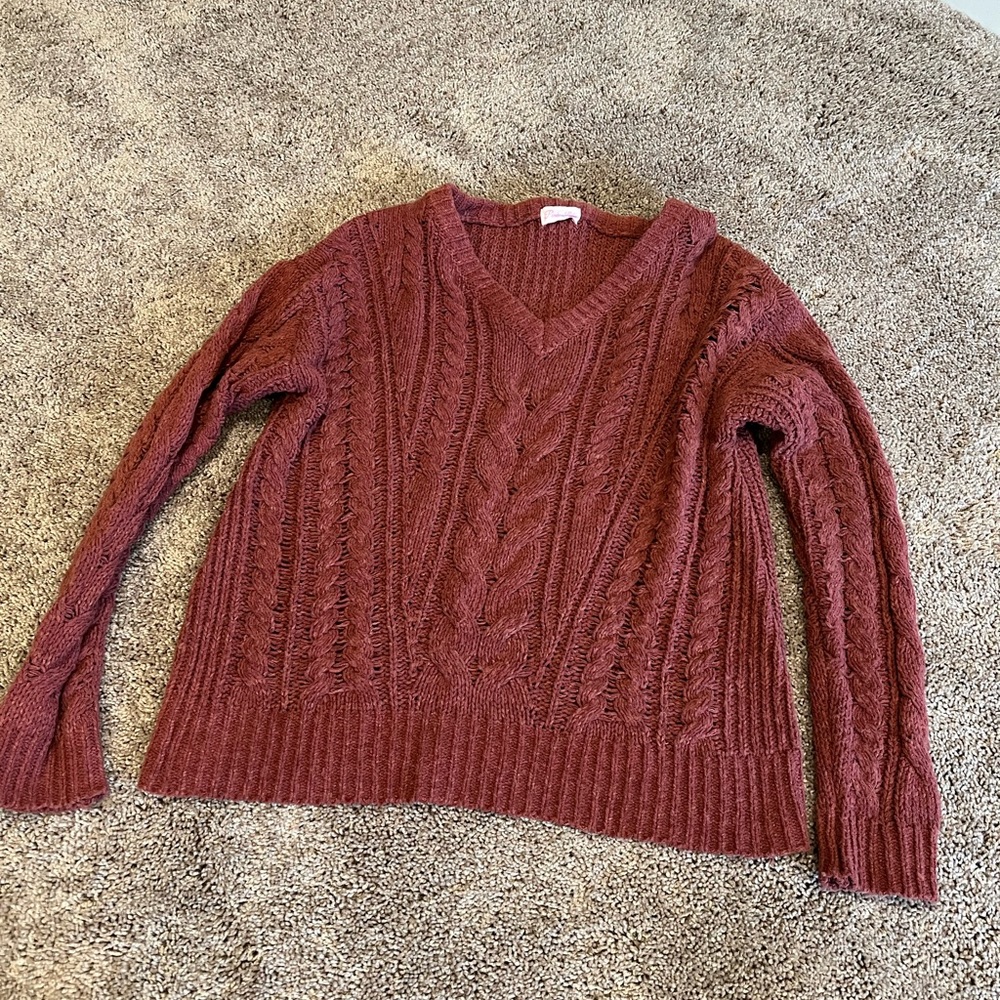 Maroon knit sweater